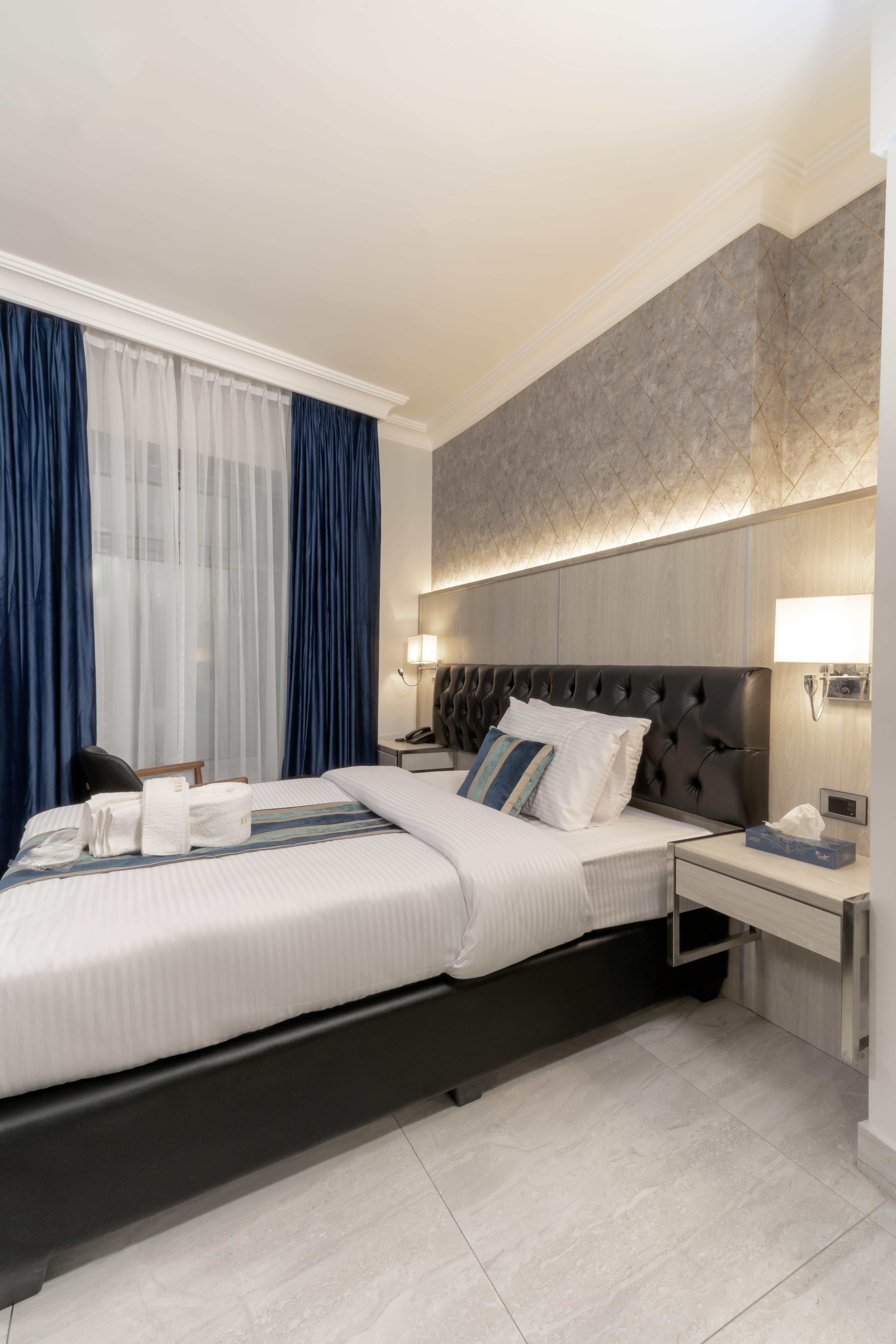 Deluxe Single Room — Street View